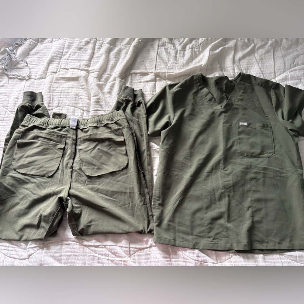 FIGS GREEn SET